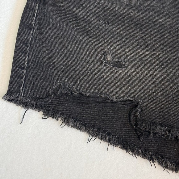 LEVI'S 501 BLACK Denim Short High Rise Fitted Through Hip Size W28 New With Tags - Picture 9 of 15